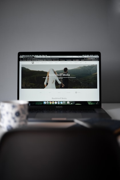 Setting Up a Contact Us Page